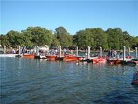 Click to view album: 2006 MtDora Boat Show